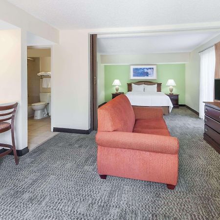 Hawthorn Suites Dallas Love Field Экстерьер фото