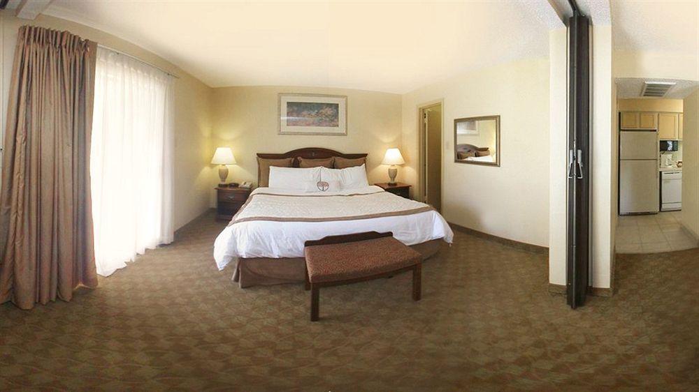 Hawthorn Suites Dallas Love Field Экстерьер фото